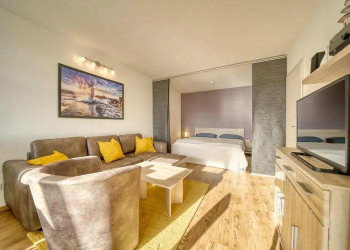 - Haus C, App 0c0702