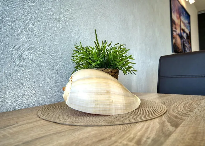 - Haus C, App 0c0702 Apartment *